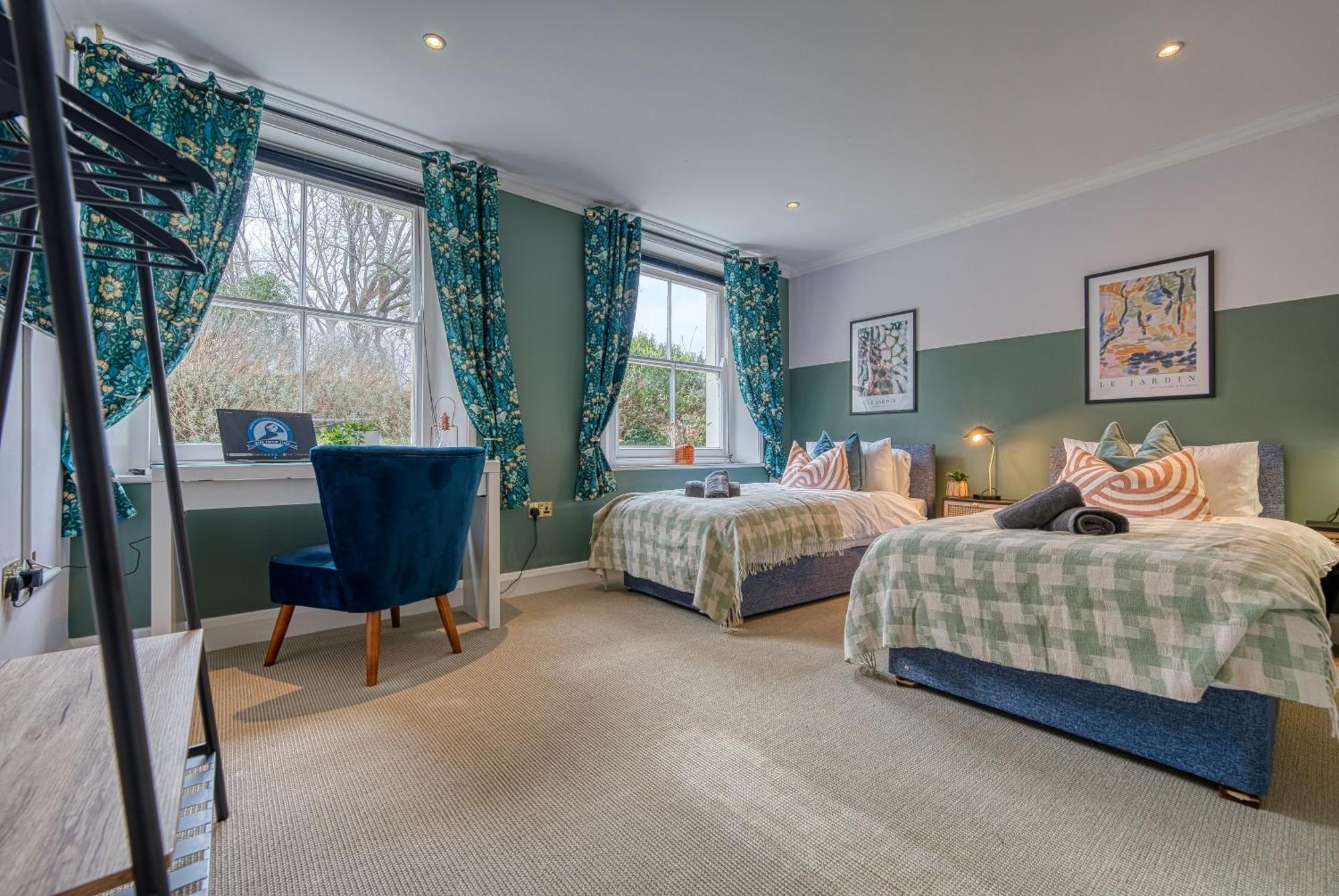 2 Bedroom Stylish Spacious Apt, Sleeps 6, Central Cheltenham, With Free Parking - By Blue Puffin Stays Esterno foto