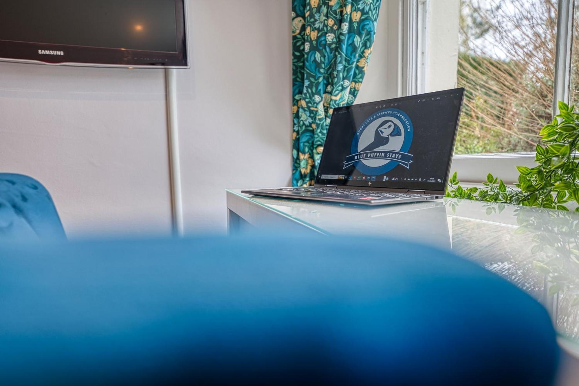 2 Bedroom Stylish Spacious Apt, Sleeps 6, Central Cheltenham, With Free Parking - By Blue Puffin Stays Esterno foto